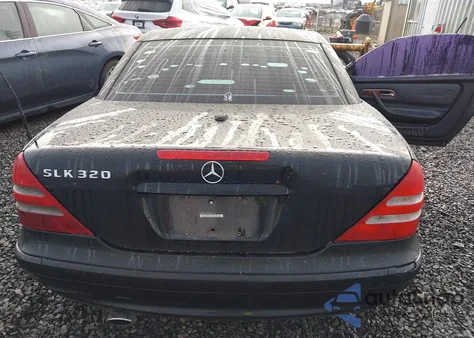 2002 Mercedes-Benz Slk 320 z USA, uszkodzony, nr VIN WDBKK65F42F268714